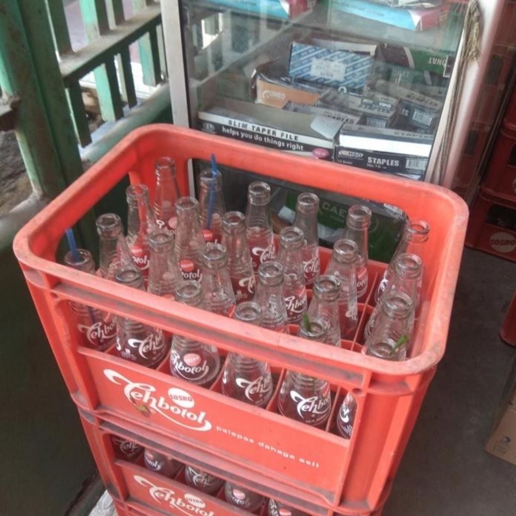 

KRAT KERAT TEH BOTOL SOSRO/S-TEE + BOTOL KOSONG @ 24 BOTOL