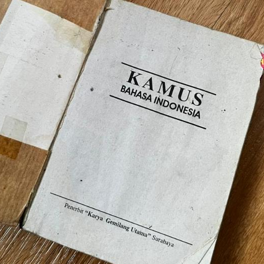 

Buku bekas pemakaian