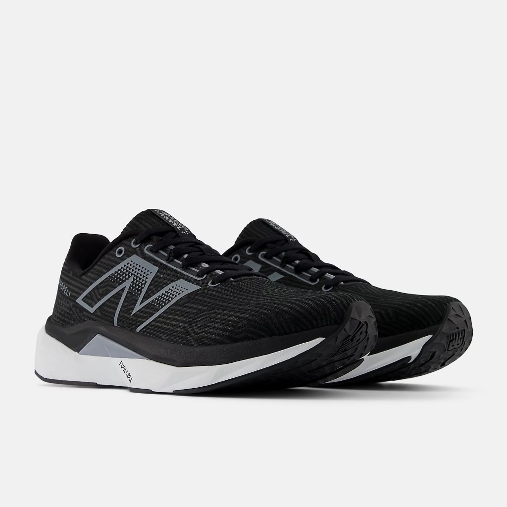 Sepatu NB FuelCell Propel v5