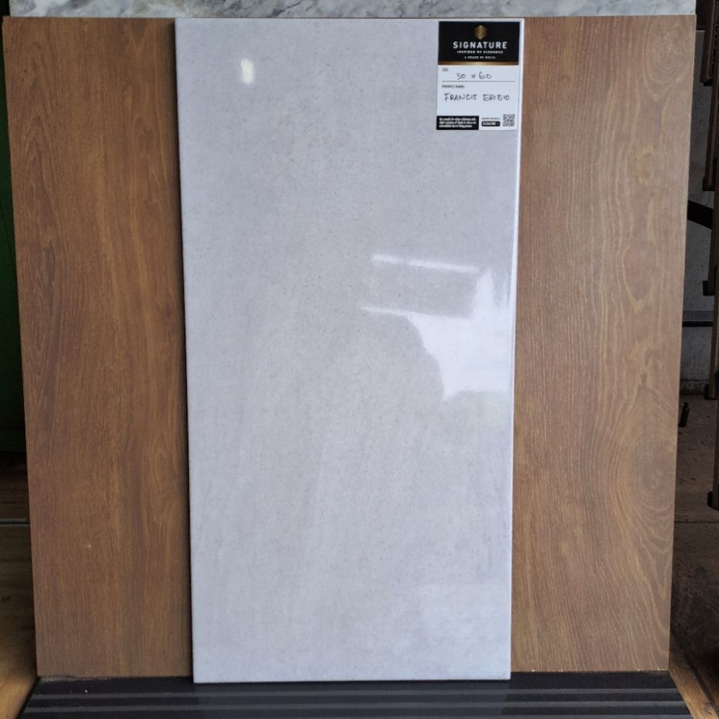 Keramik Dinding Mulia Signature 30x60 FRANCIS GRIGIO