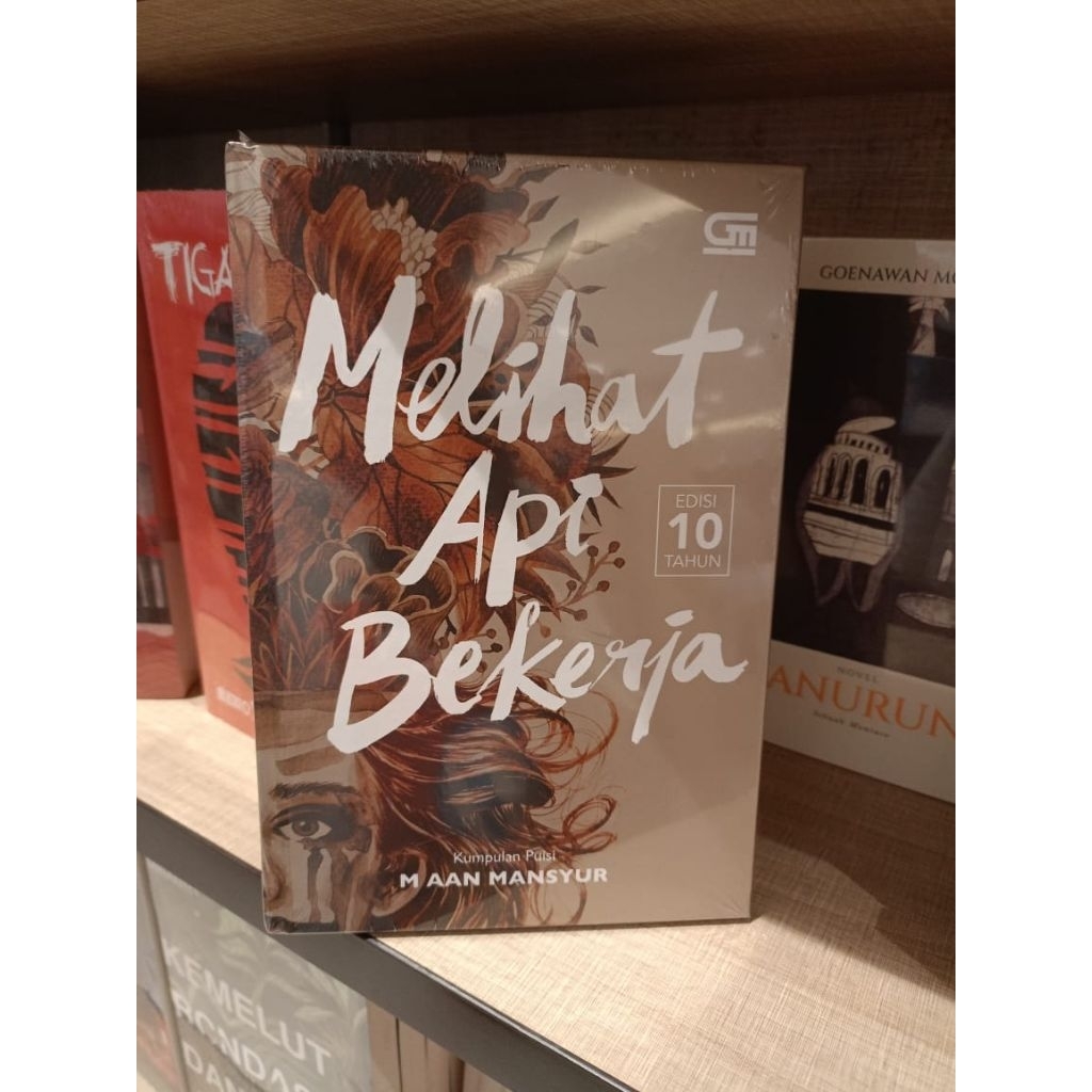 Buku Melihat Api Bekerja (Hardcover)-M. Aan Mansyur