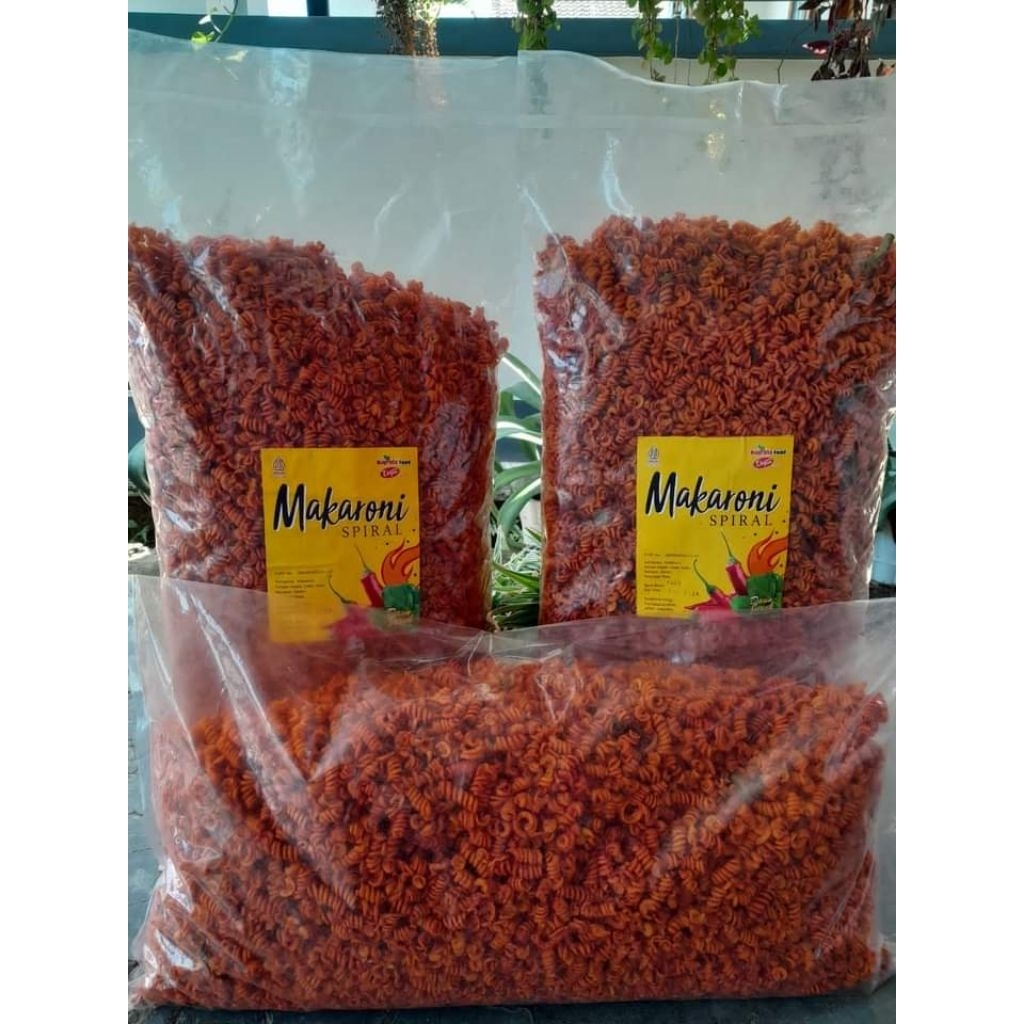 

Makaroni Spiral Pedas Balado Kemasan Kiloan