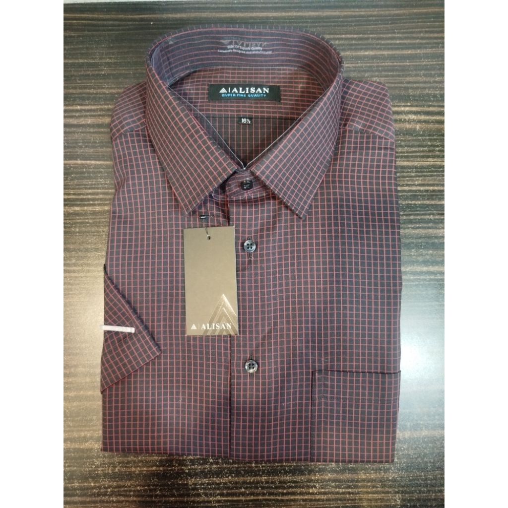 Alisan Kemeja Pria Motif Kotak Kecil Maron Hitam Reguler Lengan Pendek Size 16½-17½