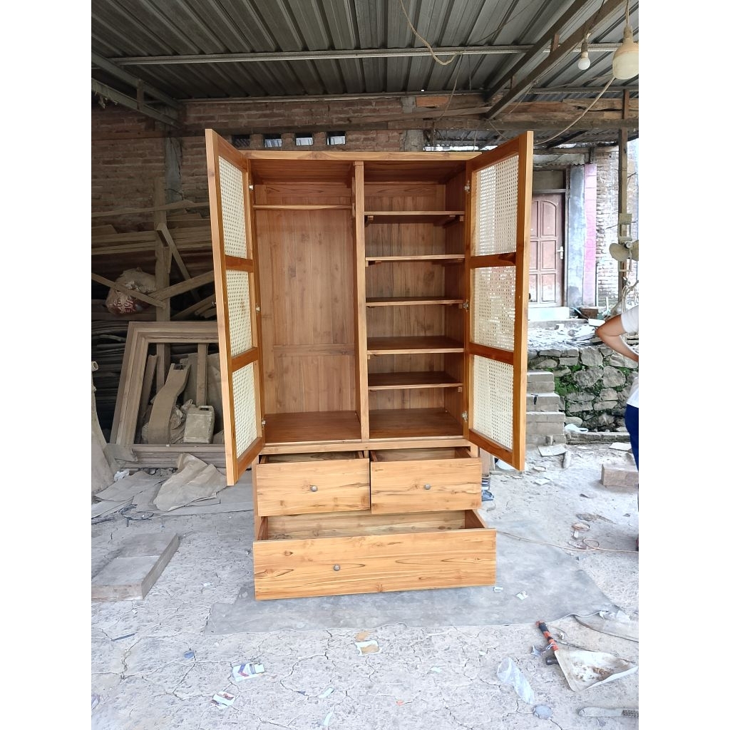 Lemari pakaian 2 pintu 3 laci modern minimalis bahan kayu jati