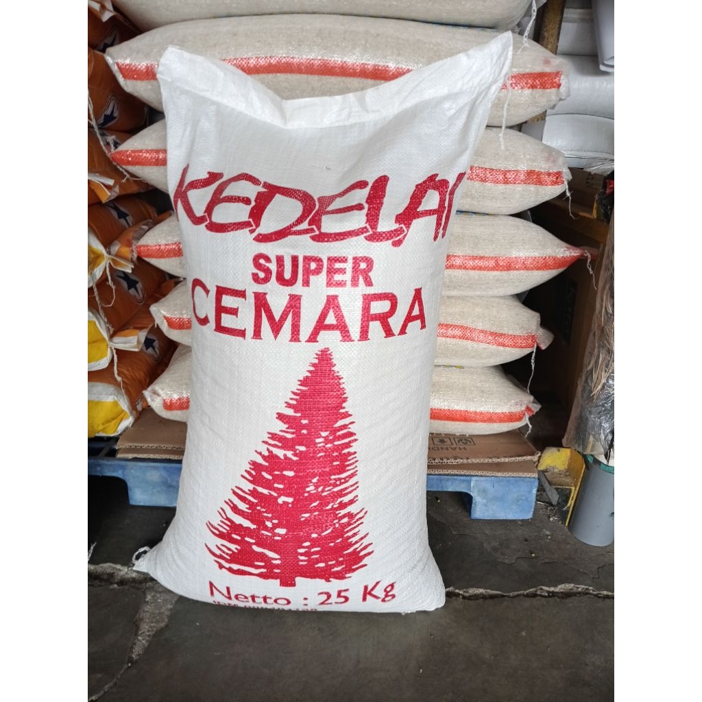 

Kedelai Impor USA Kualitas Super 25 Kg