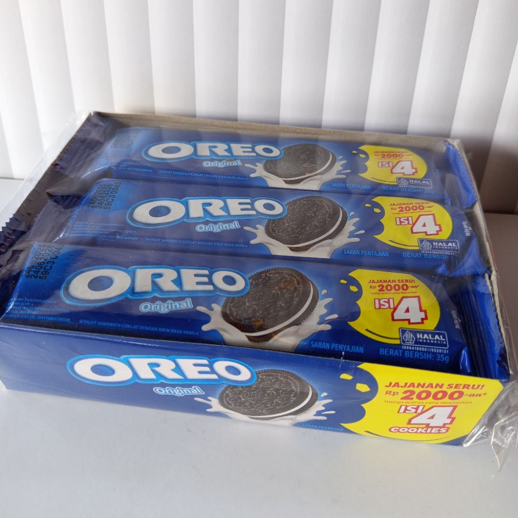 

Oreo 2000an isi 4 biskuit x 12 pcs/box
