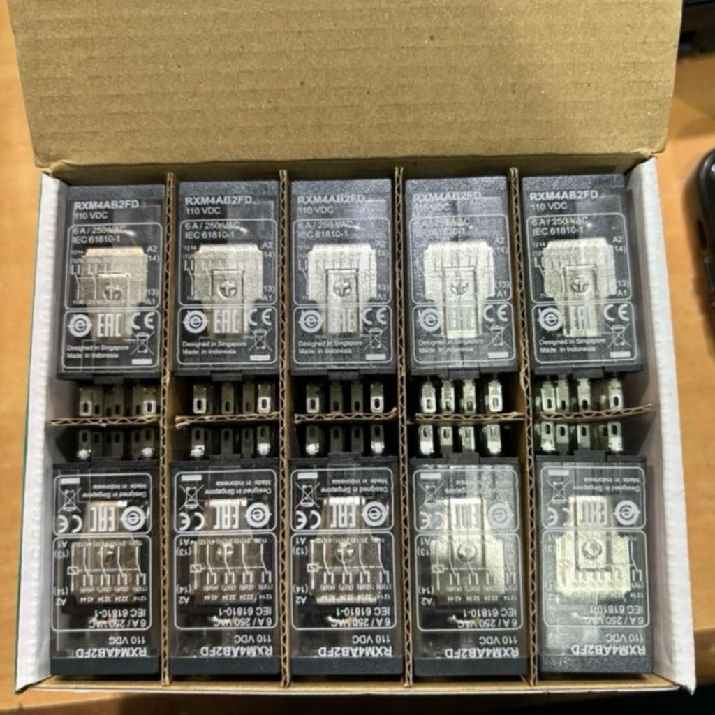 RELAY SCHNEIDER RXM4AB2FD 110VDC ORIGINAL