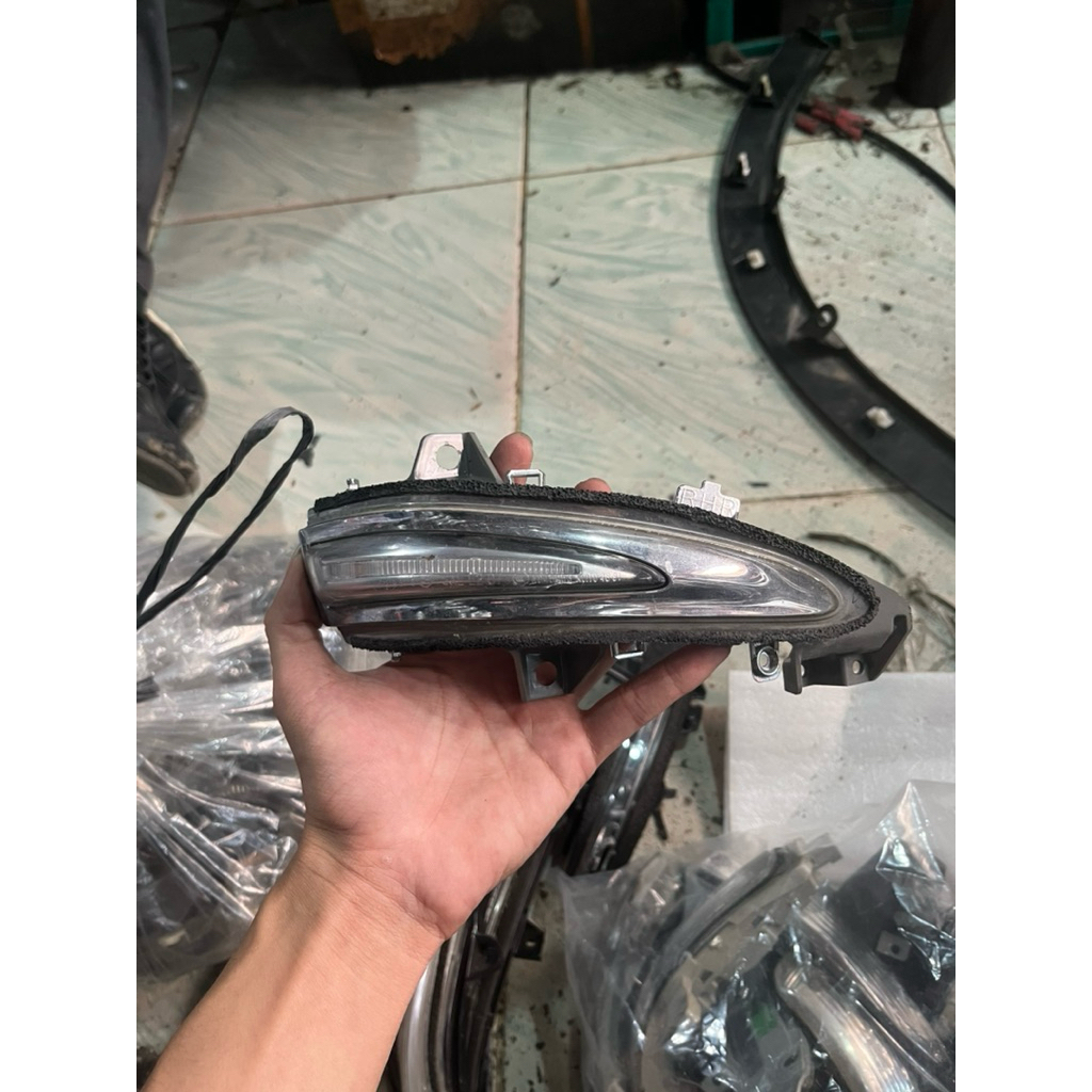 SEIN LAMPU SEN LEXUS RX270 RX300 ORIGINAL