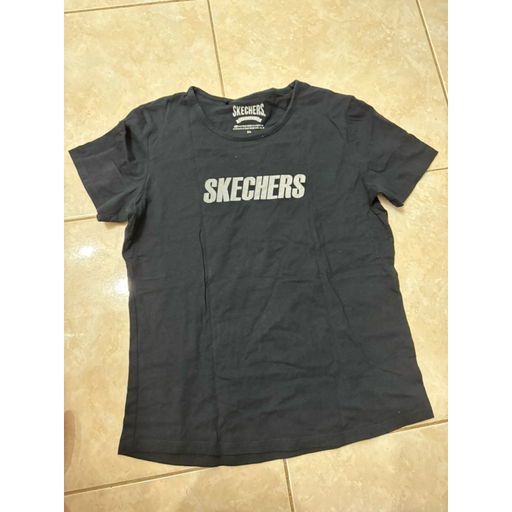 Preloved Baju olah raga sport kaos blouse wanita skechers logo warna biru dongker