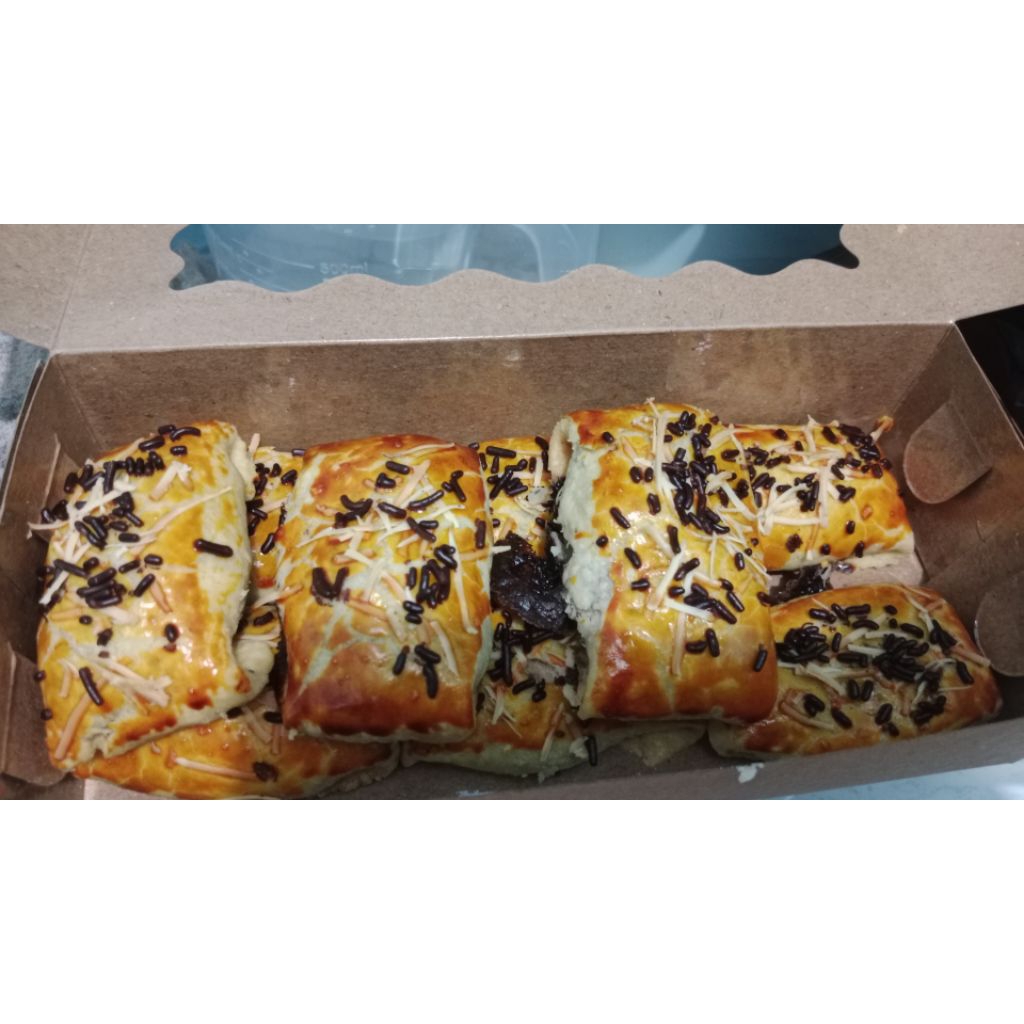 

bolen pisang lumer isi 10 bji ,,,po ya