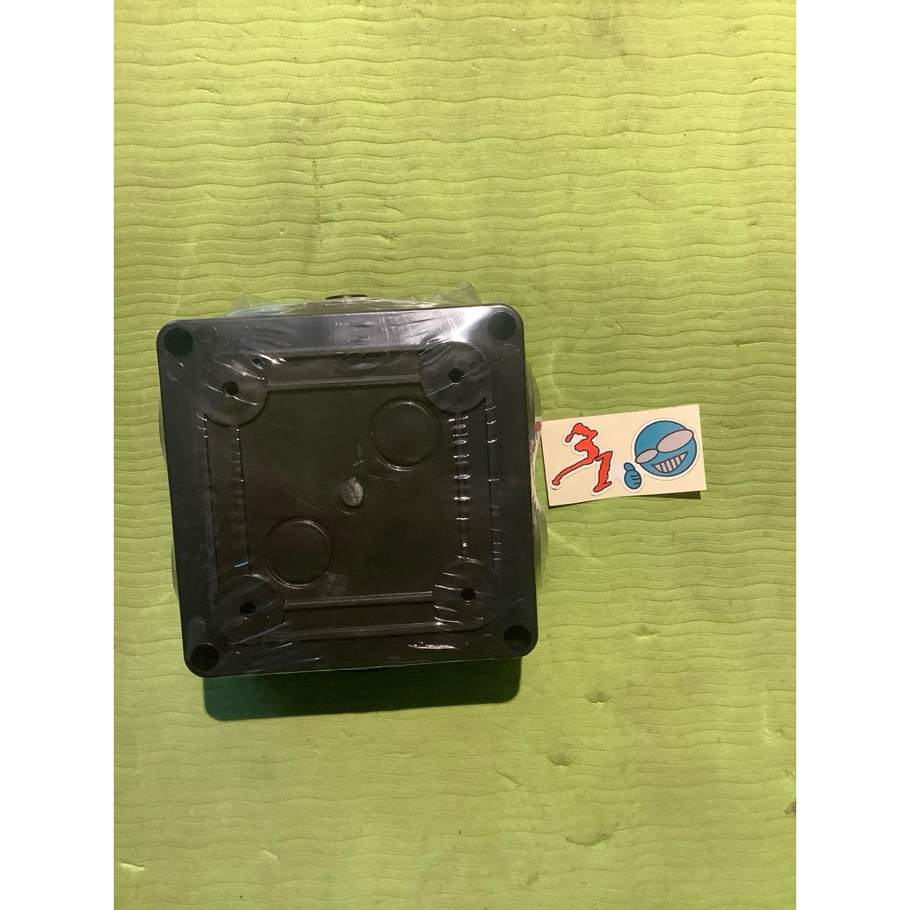 duradus box kabel hitam 10x10