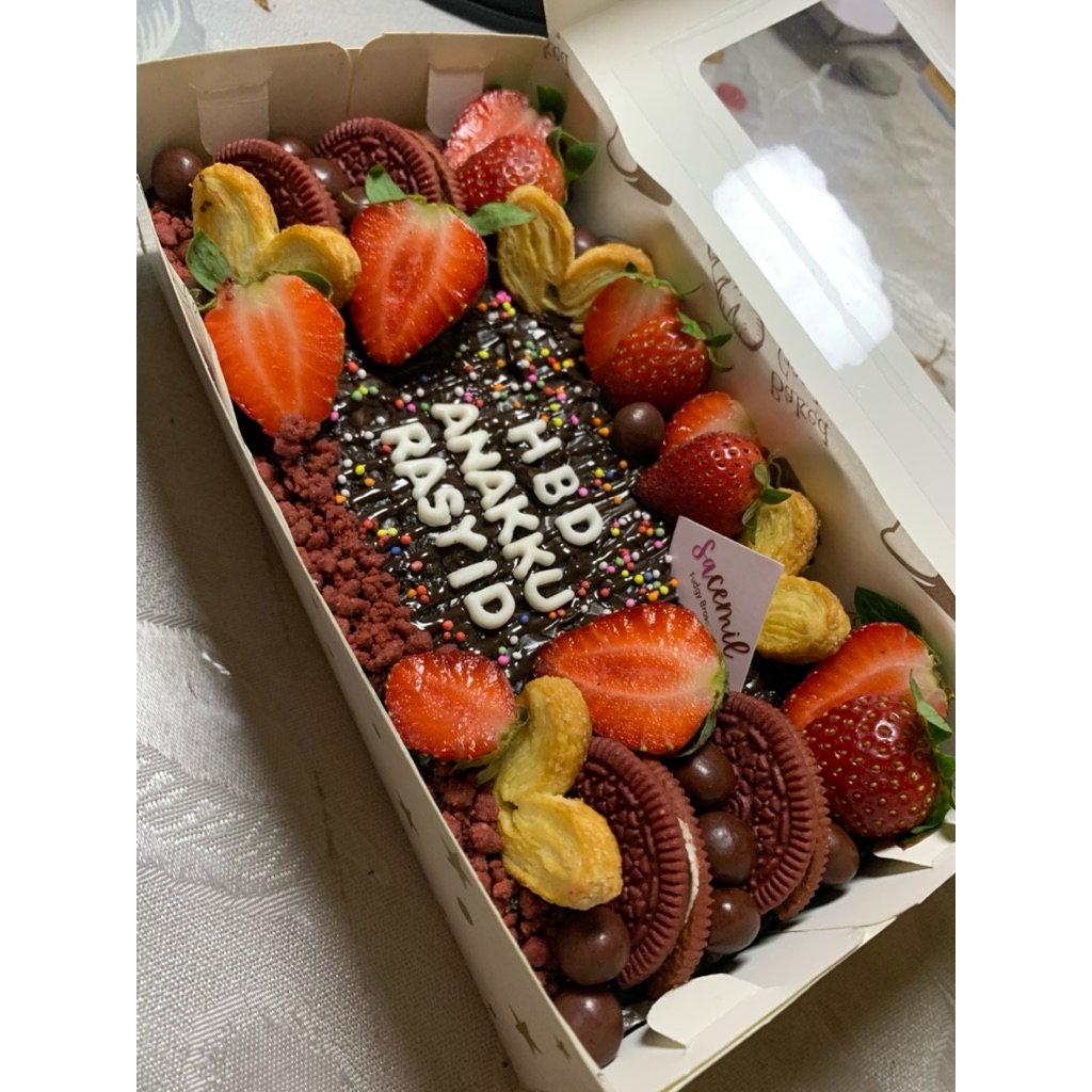 

birthday medium full top