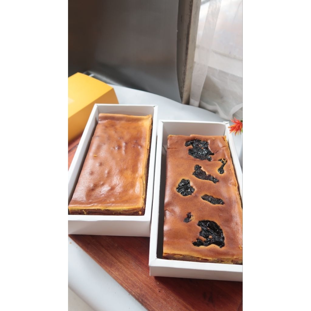 

Lapis Legit Premium Creamery Butter Blend | No Tepung, Full Kuning Telur & Susu | Spikuk