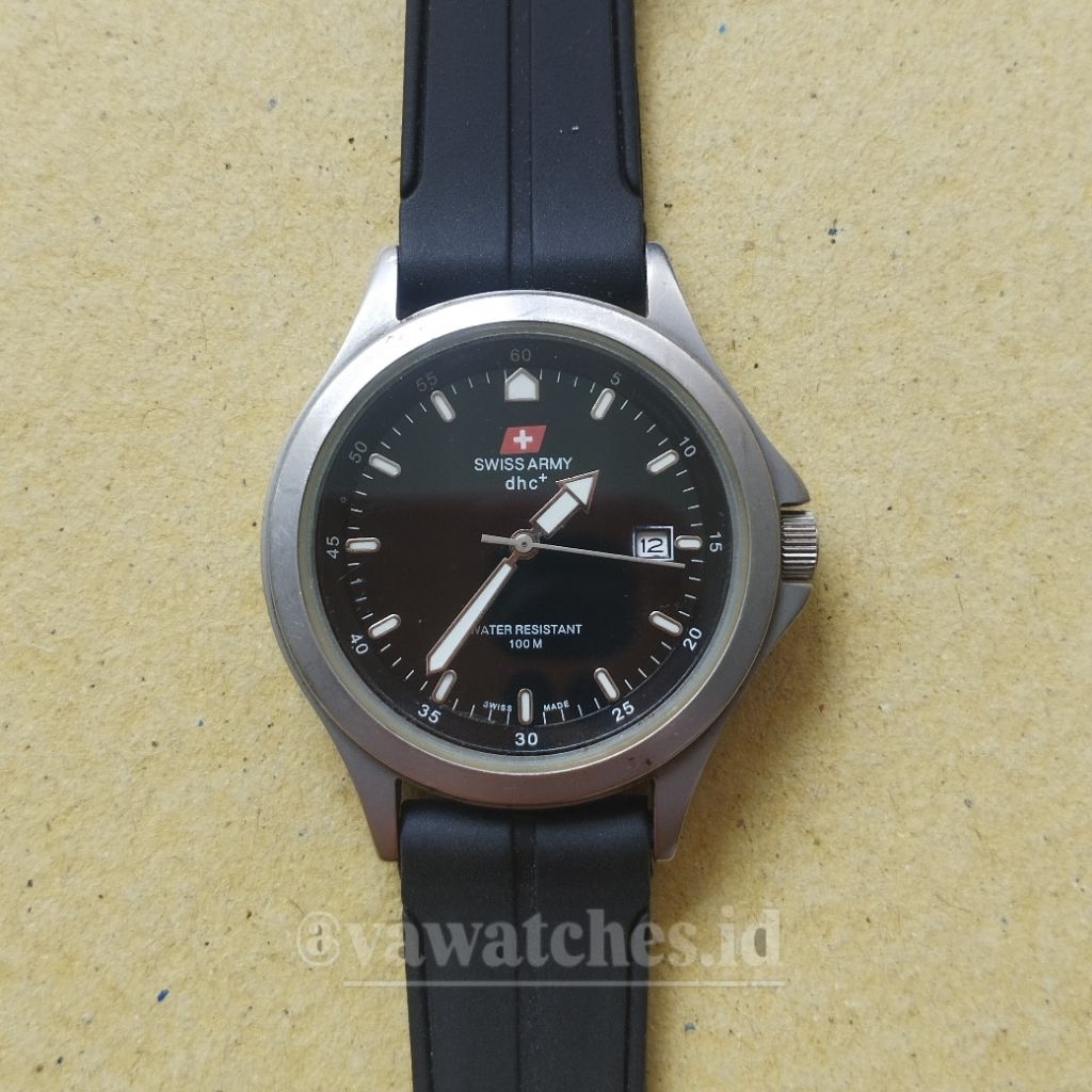 Jam Tangan Swiss Army DHC+ Titanium