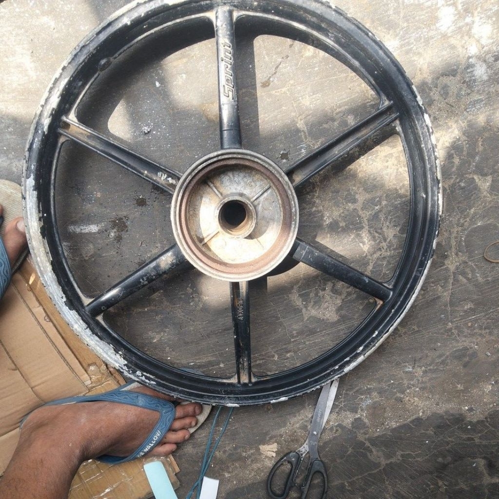 PELEK BAGIAN BELAKANG YAMAHA FIZ R VEGA LAMA PALANG 6 ORIGINAL COPOTAN MOTOR /SCON