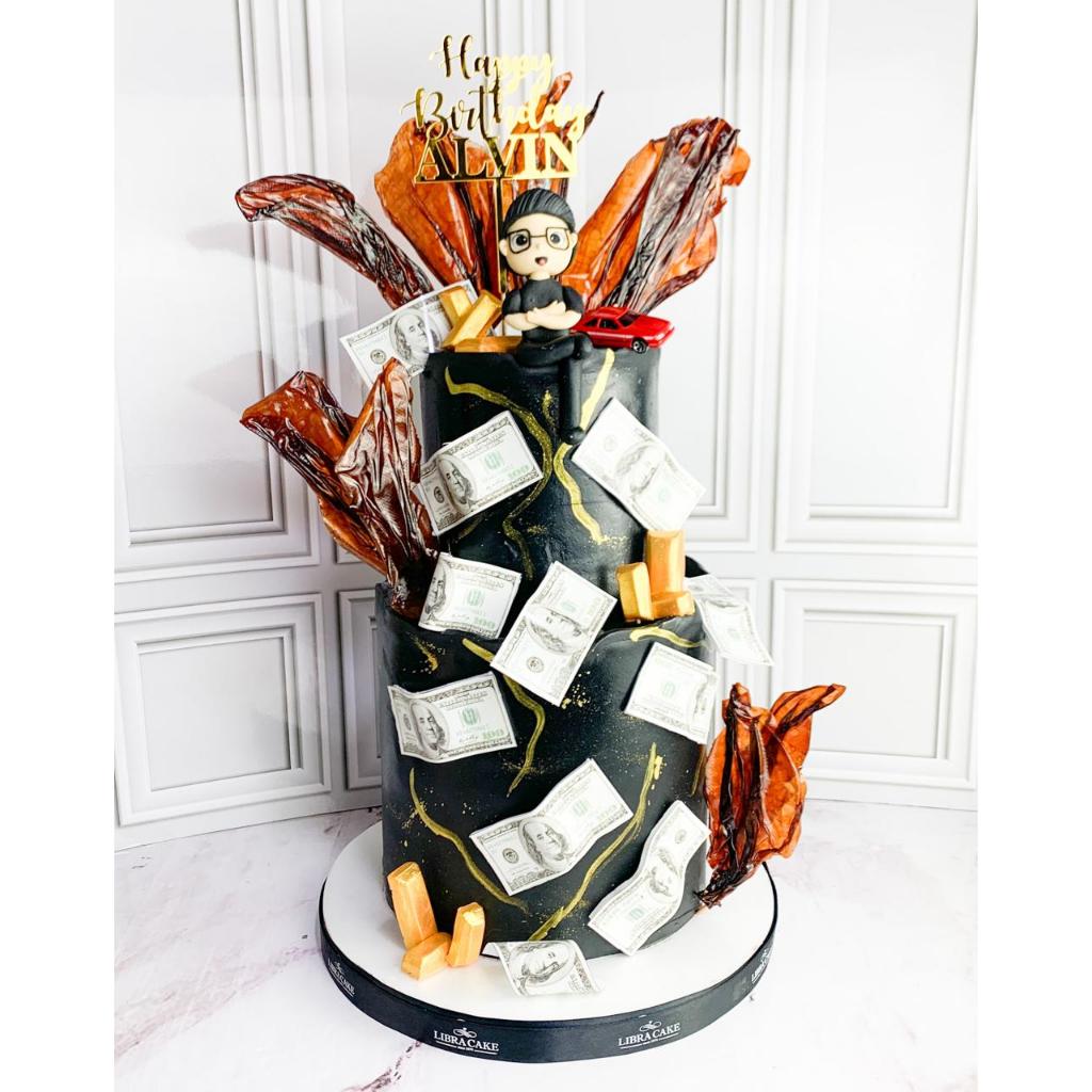 

kue ulang tahun/birthday cake/kue ultah tema dollar black/kue birthday cake