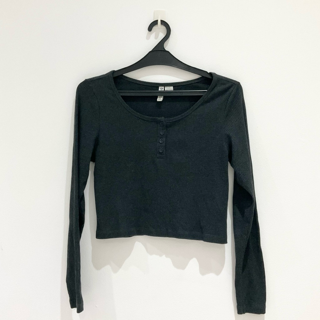 H&M Basic HnM Divided Crop Top Sweater Sweatshirt Shirt Pakaian Wanita Lengan Panjang Grey Original