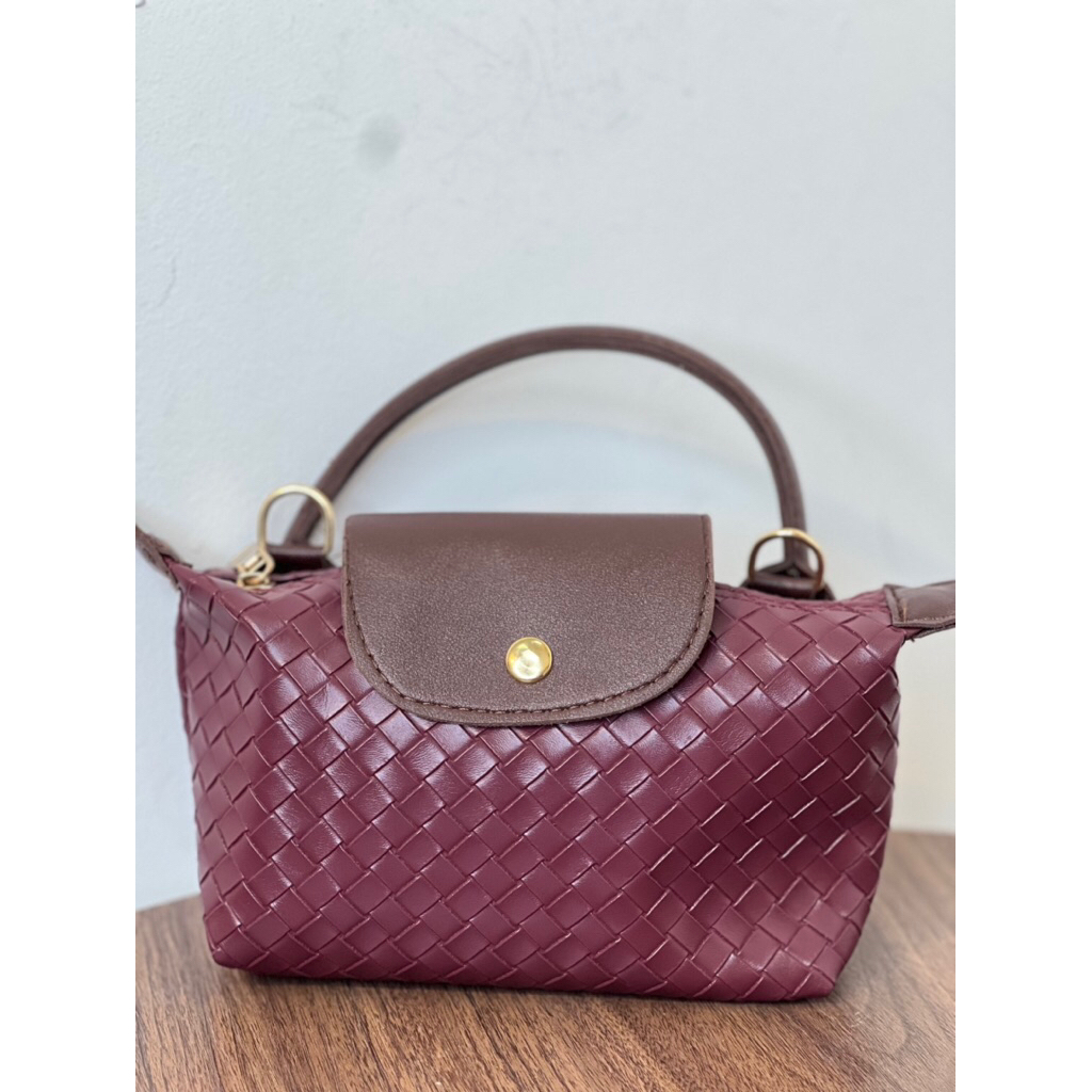 Tas selempang mini anyaman bailey