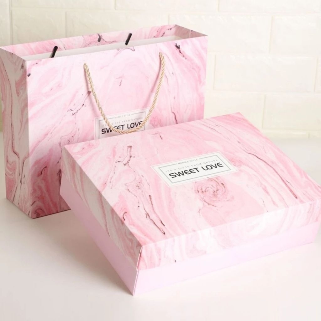 

Premium Hampers Gift Box Bag / Tas Kotak Kado Ukuran 30x21x8.5