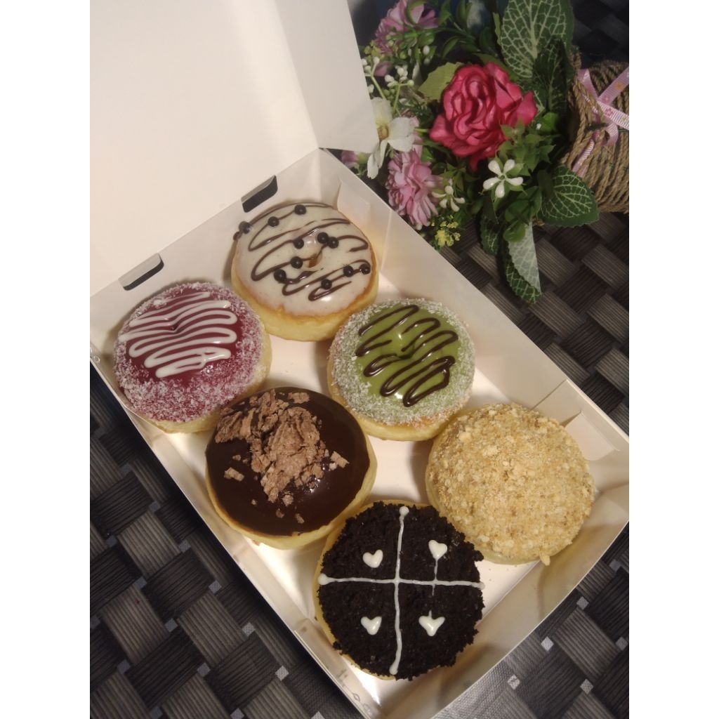 

Donat isi 6 pcs toping glaze