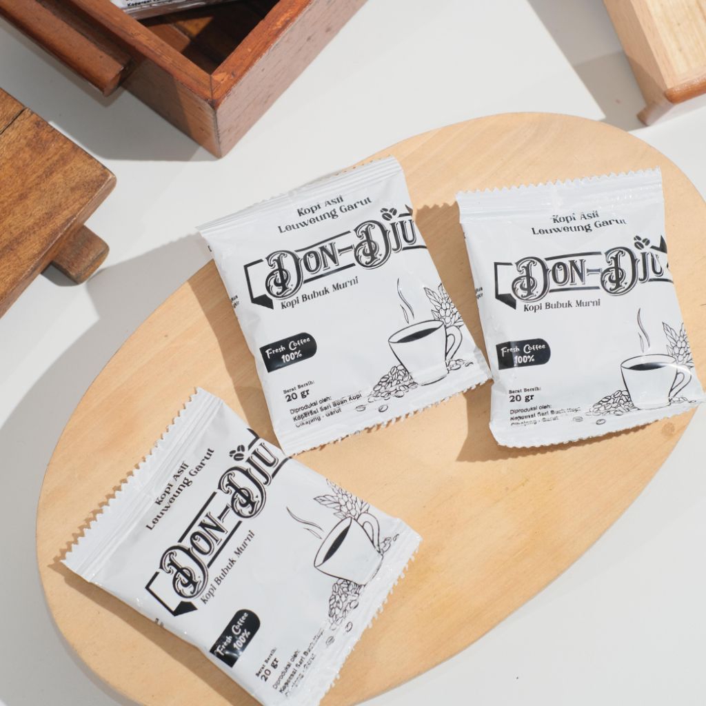 

Kopi Mix Renceng Bubuk Tubruk Kopi Plus Gula Kopi Asli Leuweung Garut Cap DON-DJU