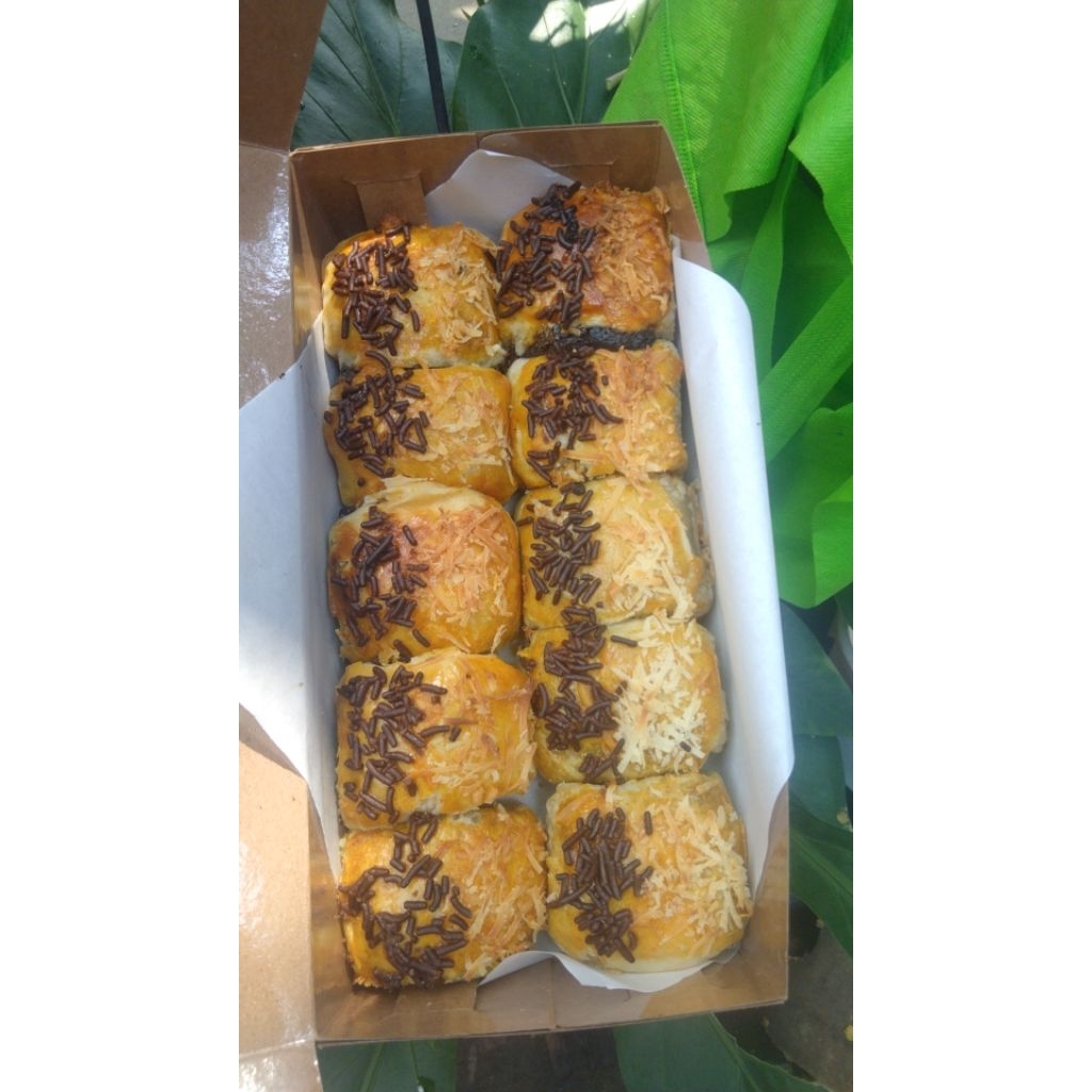 

fadul bolen / bolen enak /bolen lumer /pisang bolen