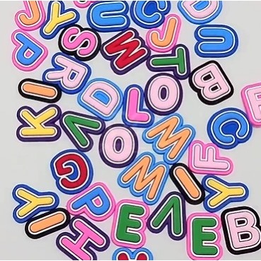 Aksesoris Huruf Alfabet Gesper Sepatu Sandal Pin Motif Mainan Lucu Baru Karakter Unik Terbaru Viral