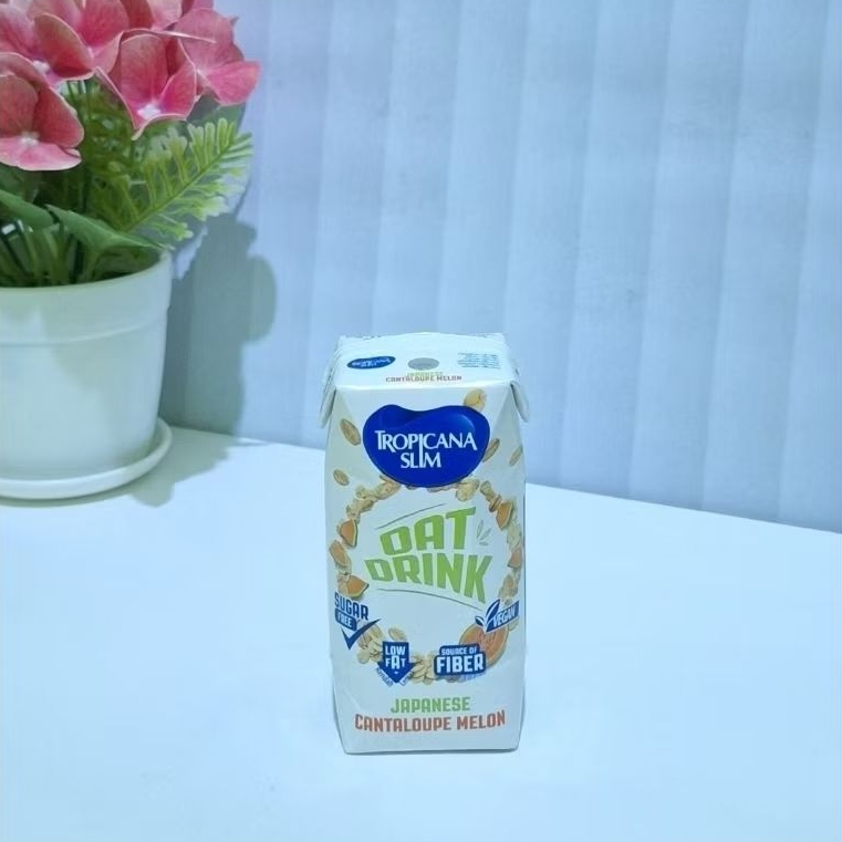 

Tropicana Slim RTD Oat Drink Japanese Cantalaupe Melon 190ml