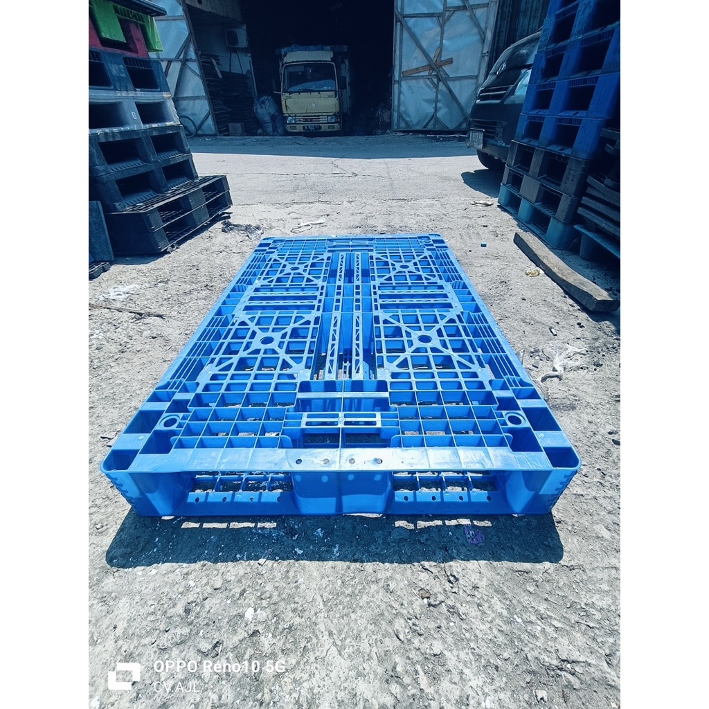 

palet plastik 80x120x15cm bekas berkualitas kapasitas 1 ton