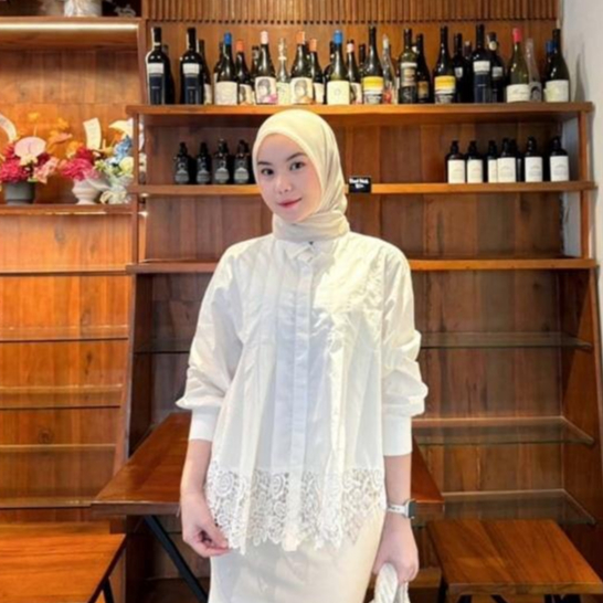 - Blouse Putih Wanita Elegan Lengan Panjang Atasan Kantor Casual Brokat Jema Basic