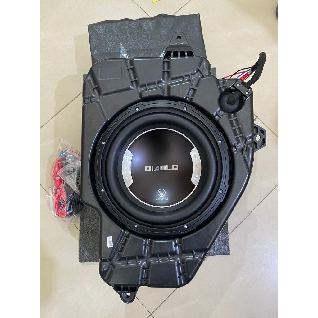 SUBWOOFER AKTIF VENOM SUBWOOFER MOBIL DIABLO PAJERO SPORT OEM LOOKS PLUG AND PLAY