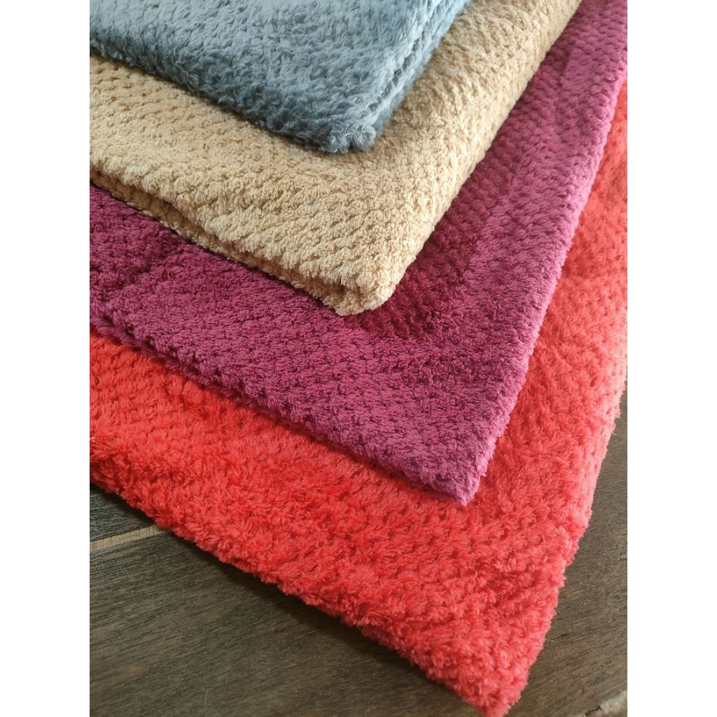 Selimut Bulu St. Michael Pineapple 160*200