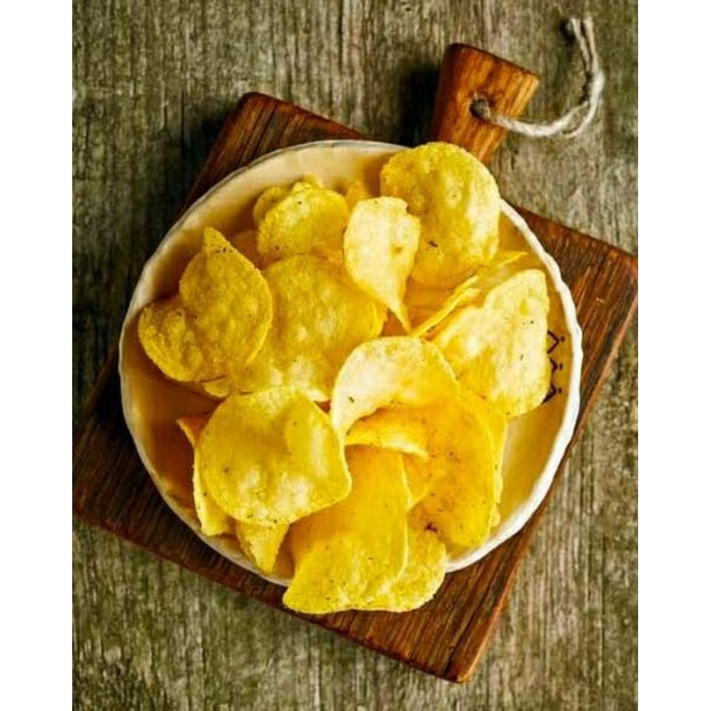 

KERIPIK TALAS rasa original perbungkus ukuran plastik 17x30 ( 130 g - 150 g )