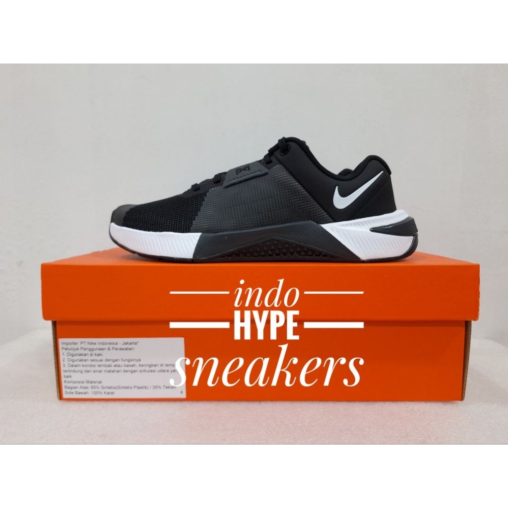 Nike Metcon 10 Womens BLACK WHITE