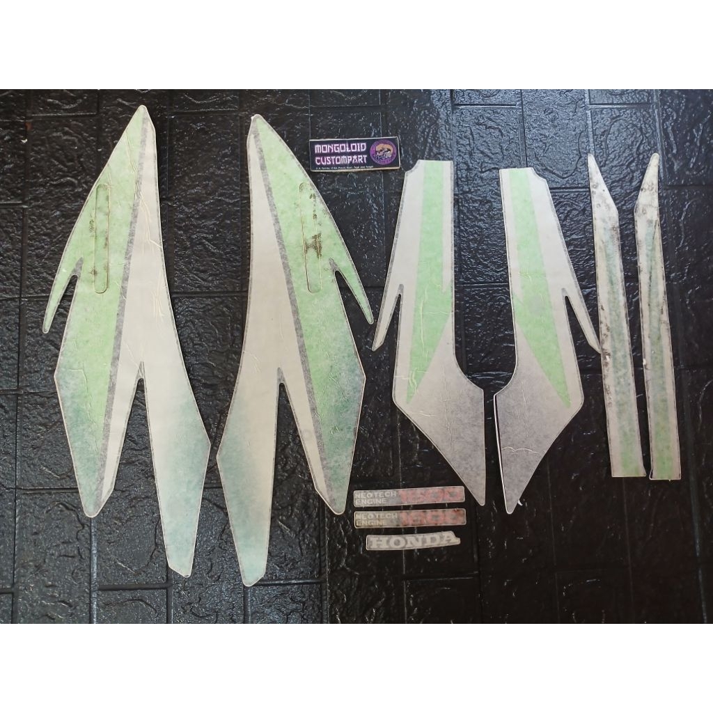 stok lama copy original model laminasi striping sticker lis polet body bodi HONDA GL PRO NEOTECH 199