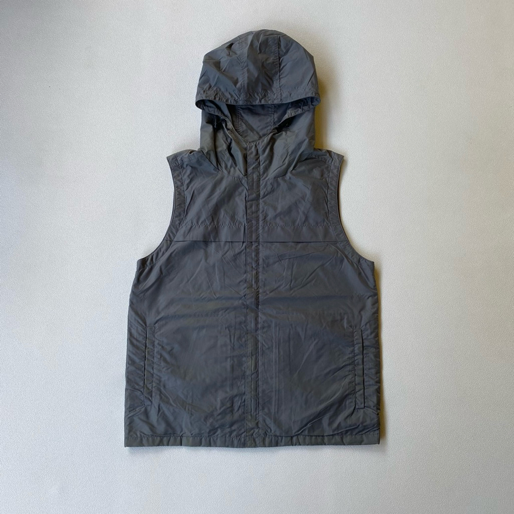 vest uniqlo