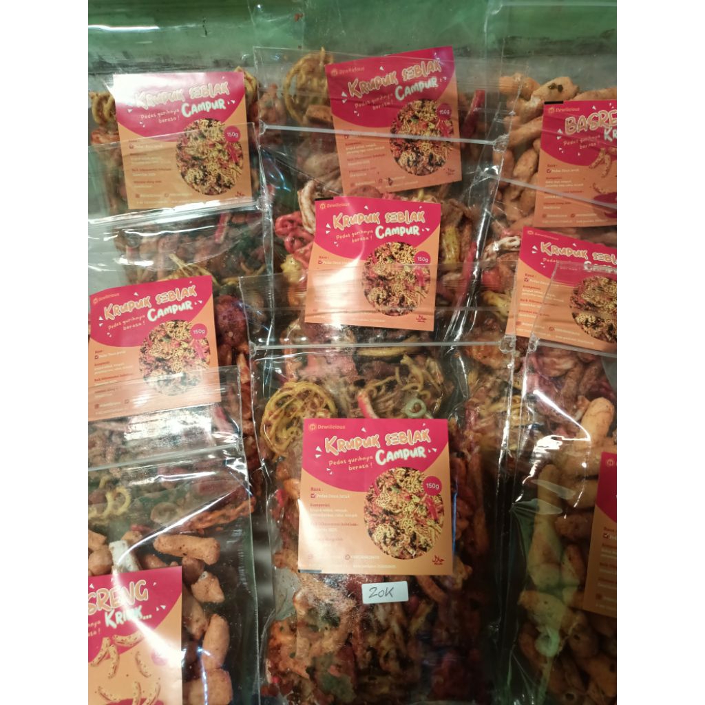 

Kerupuk Seblak Campur Pedas Daun Jeruk 150g - Cemilan Enak dan Bikin Nagih