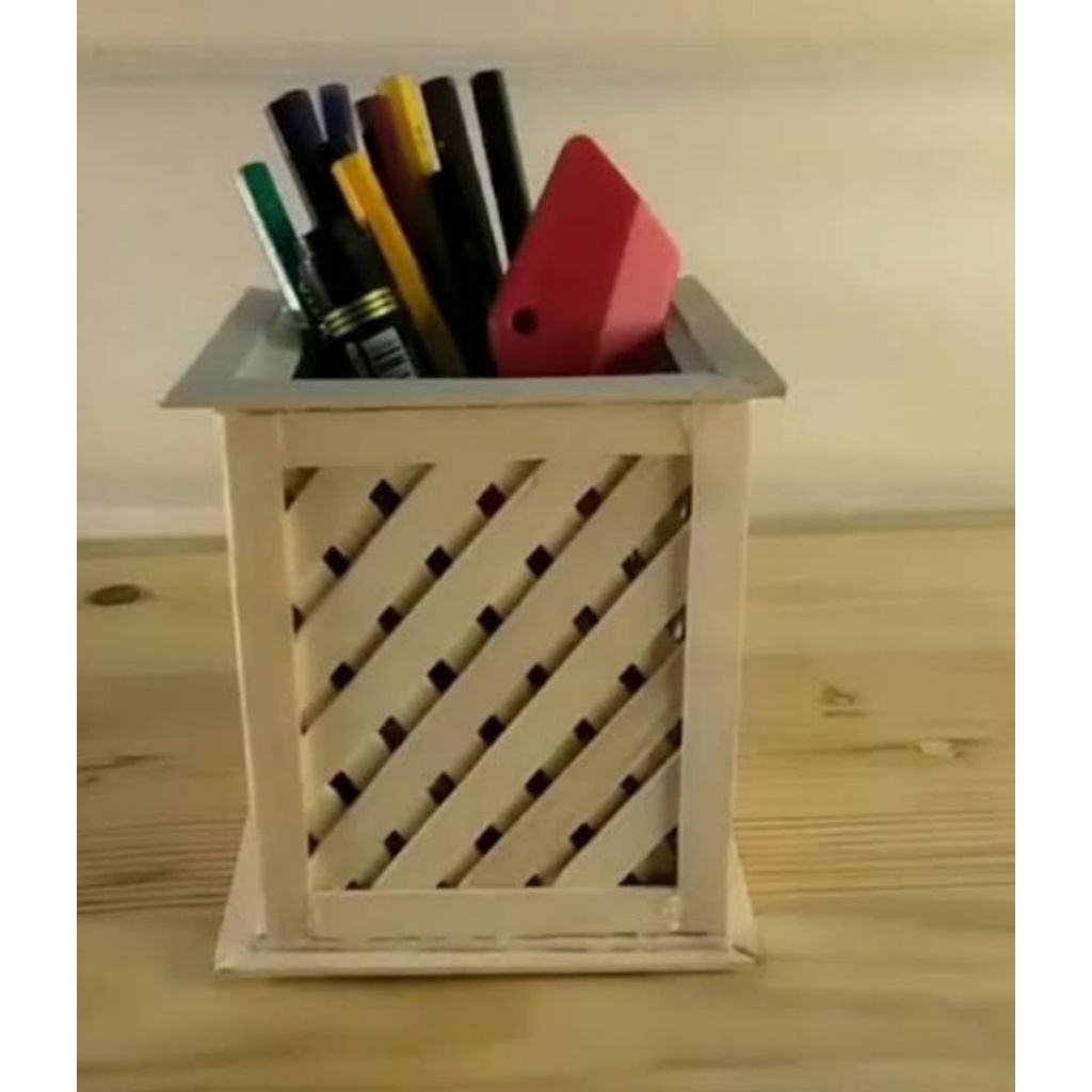 

prakarya tempat pensil dari stick ice cream doble stick