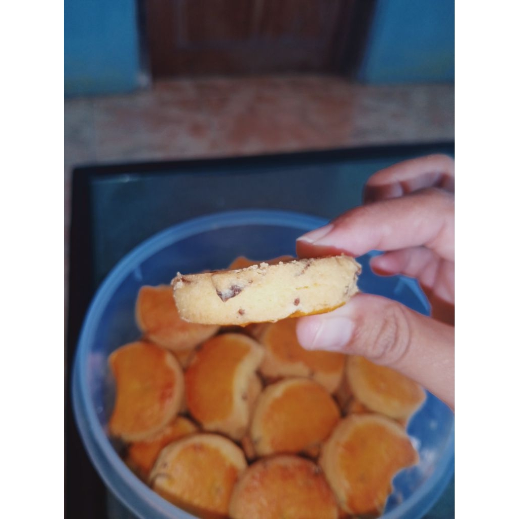 

KUE BAWANG RENYAH JayaTenang khas Sumenep