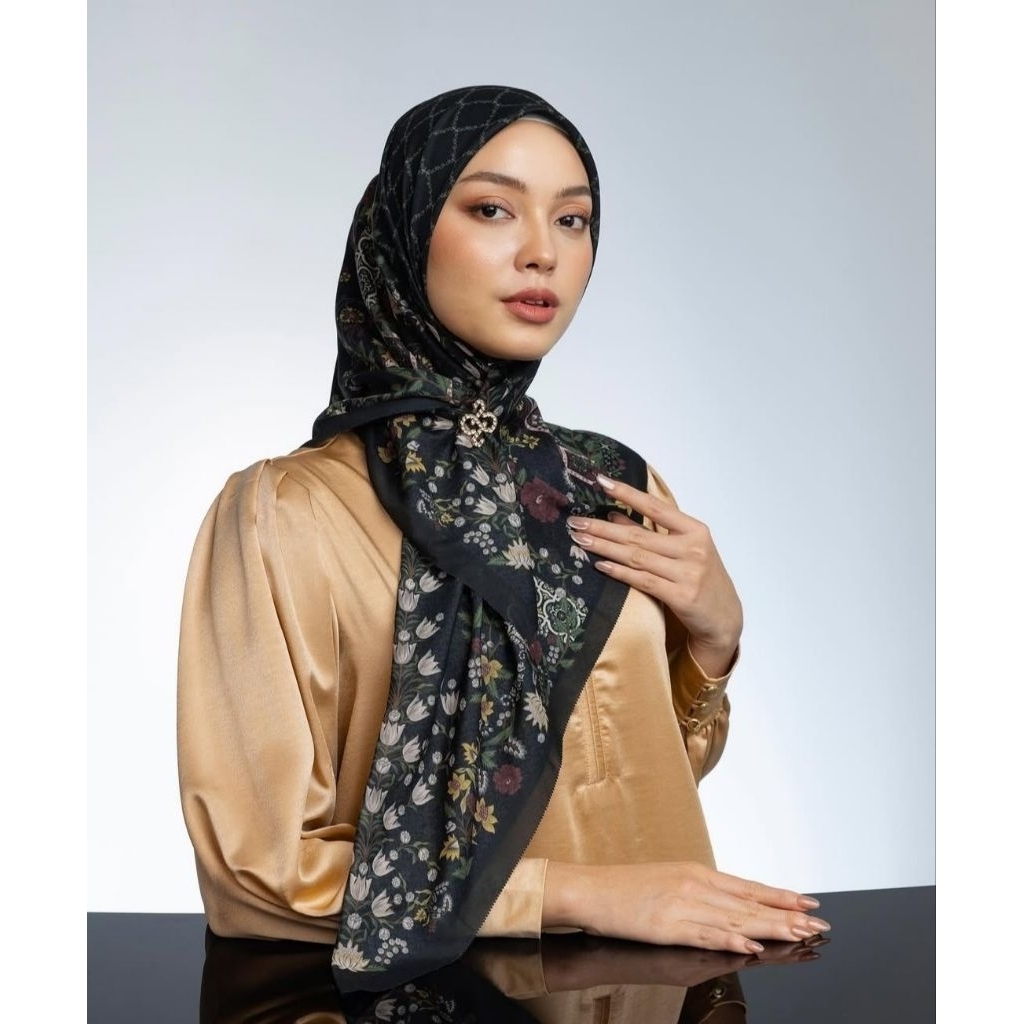 Sophia Scarf by HL Heaven Lights