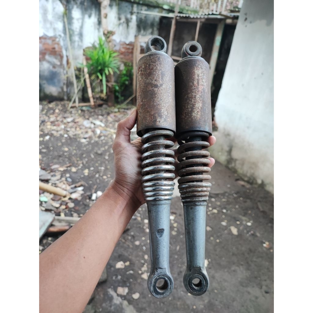 shock belakang Honda C70 c90 c50 pispot skok belakang c70 C90 C92 C50 shockbreaker c50 C70 c90 origi