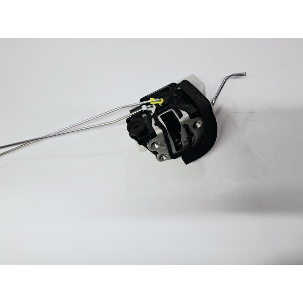 door lock latch BELAKANG KANAN kia all new picanto