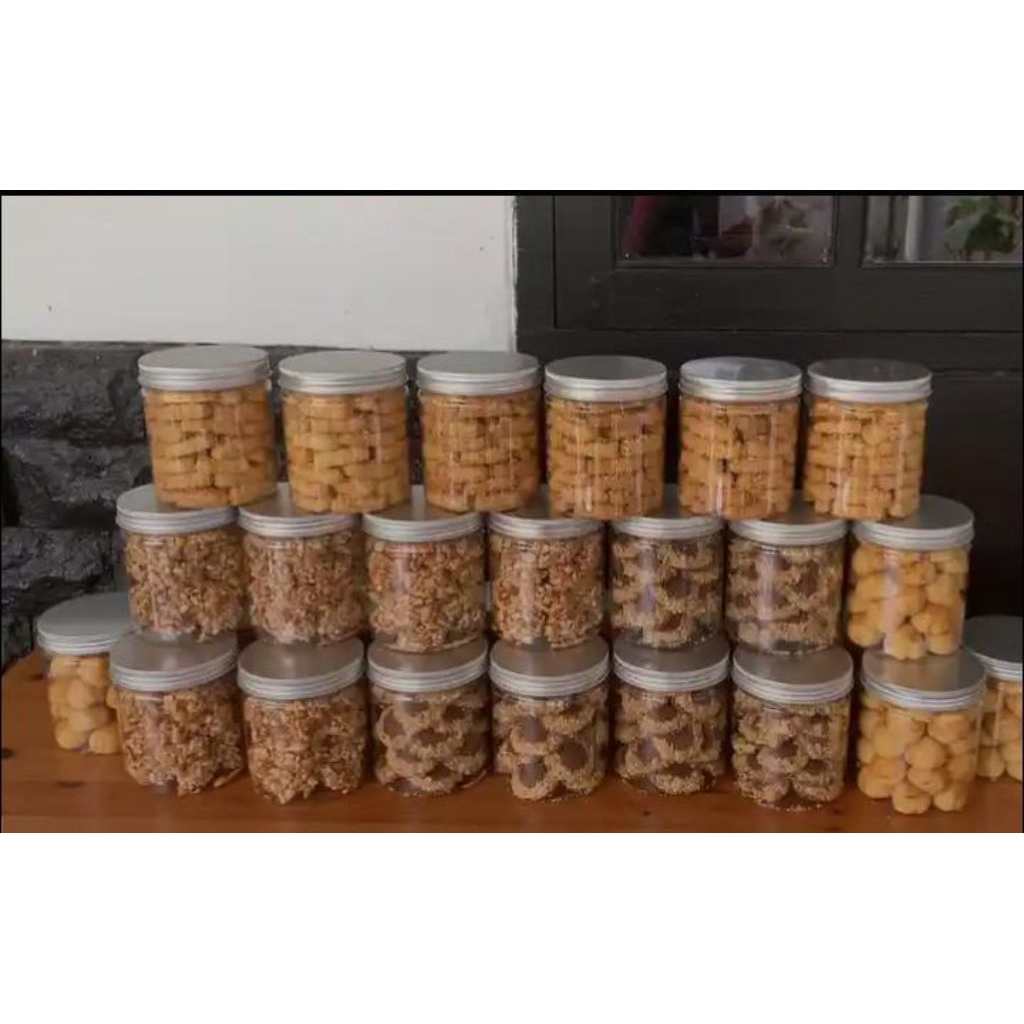 

kue Nastar premium .cocok buat hari Lebaran,Natal dll berat bersih 400 +