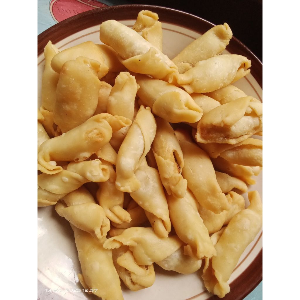 

molen mini isi pisang