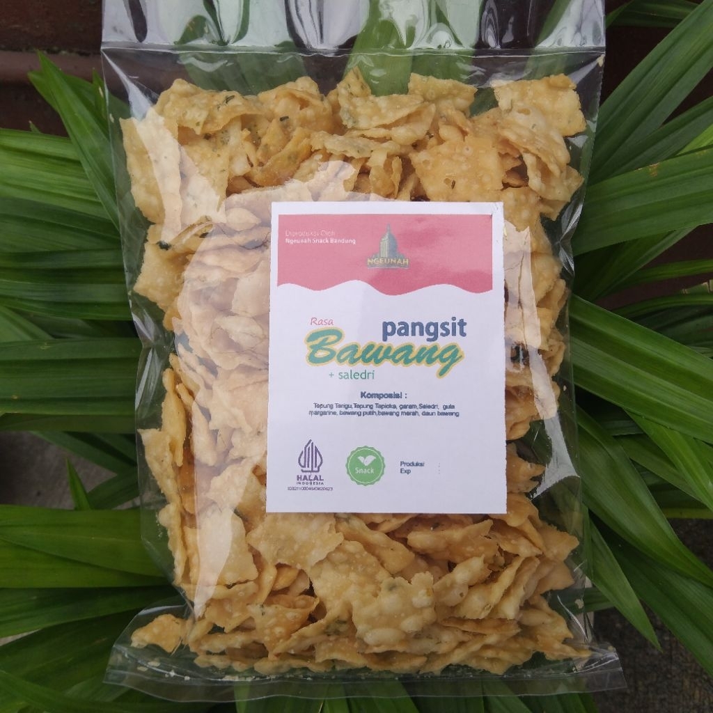 

Kripik Pangsit bawang 1Kg – ( Rasa Bawang + Daun Seledri ) Renyah Gurih Murah Enak