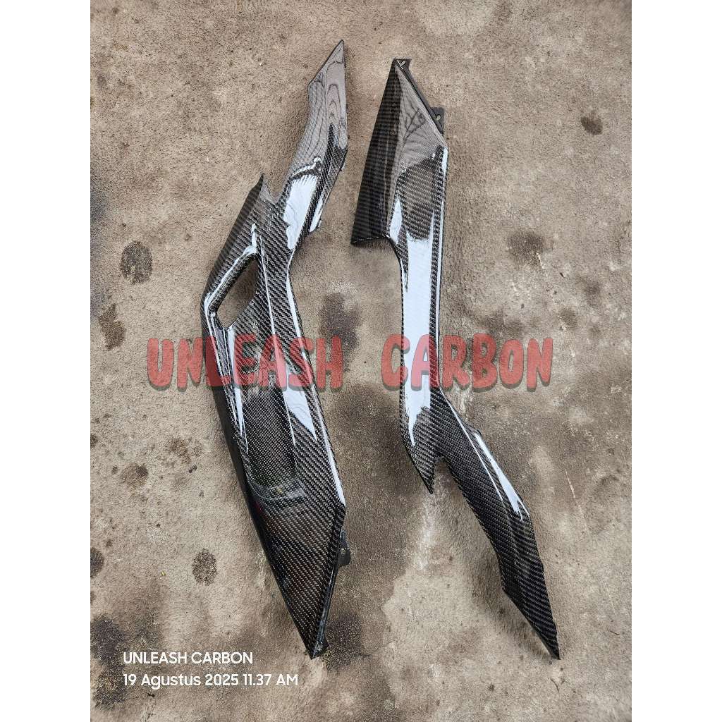 COVER SIDE BODY SAMBUNGAN DECK SAMPING VARIO 125 NEW K2V CARBON KEVLAR