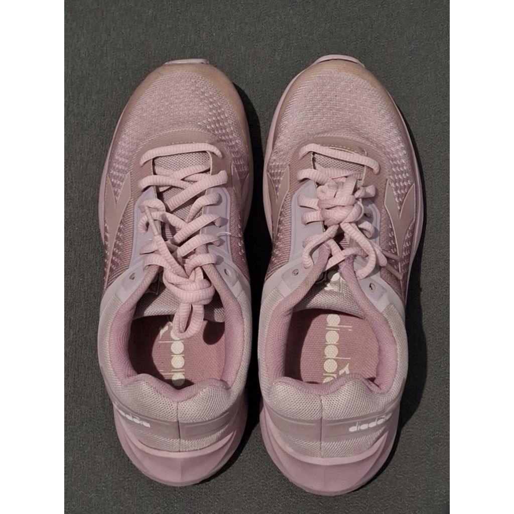 Sepatu Olahraga Wanita Diadora Flecher Original
