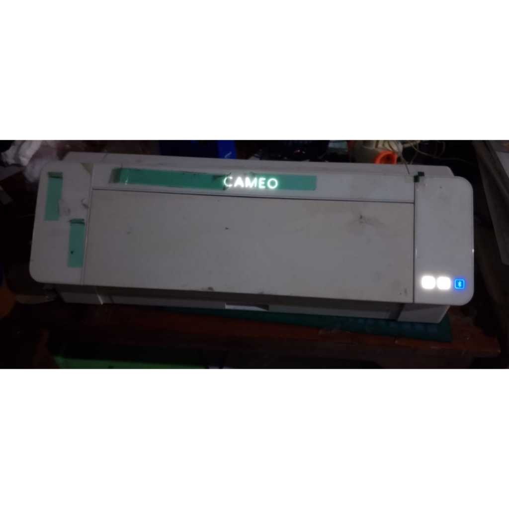 

mesin cutting silhouette cameo 4