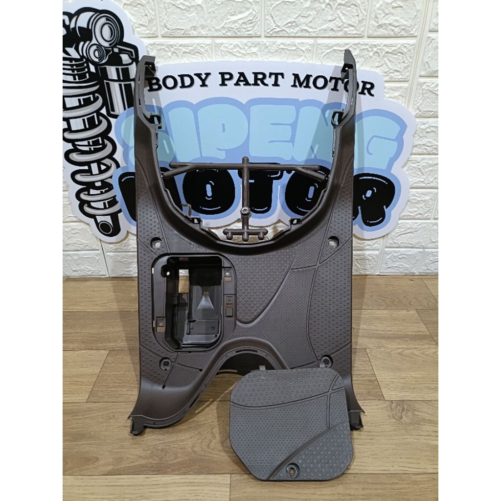 LANTAI ATAS PIJAKAN KAKI PLUS TUTUP AKI FOOTREST SCOOPY FI ESP STATER HALUS COKLAT 2015 2016 2017 TE