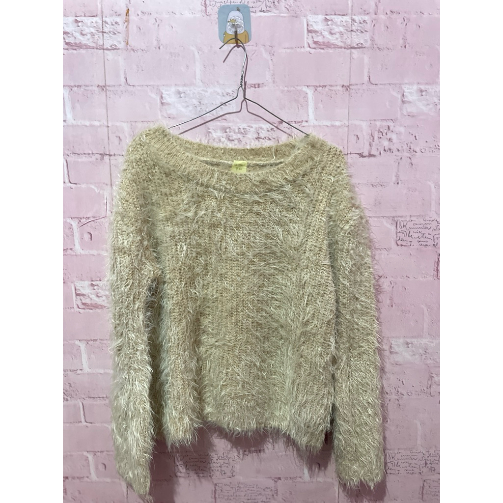 preloved sweater bulu